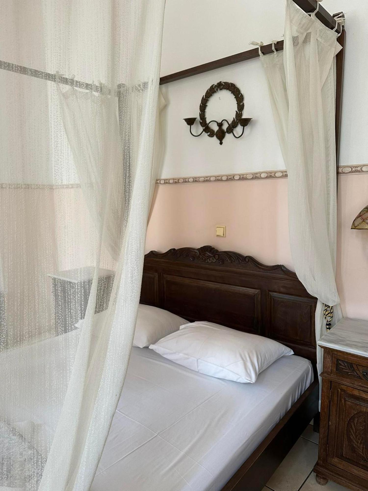 Monte Kristo Hotel Ermoupoli Buitenkant foto